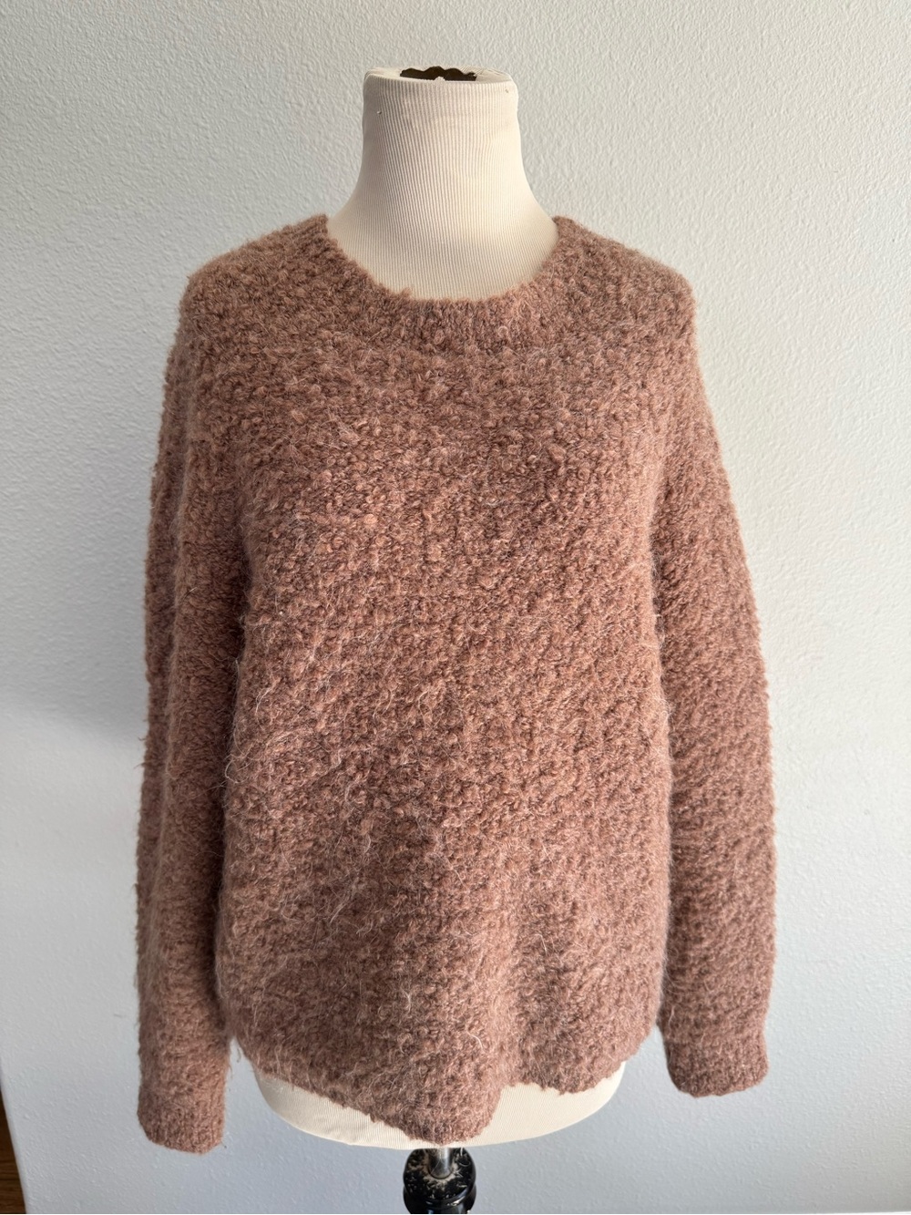 Aritzia Wilfred Free Kroes Bouclé brown Sweater size medium